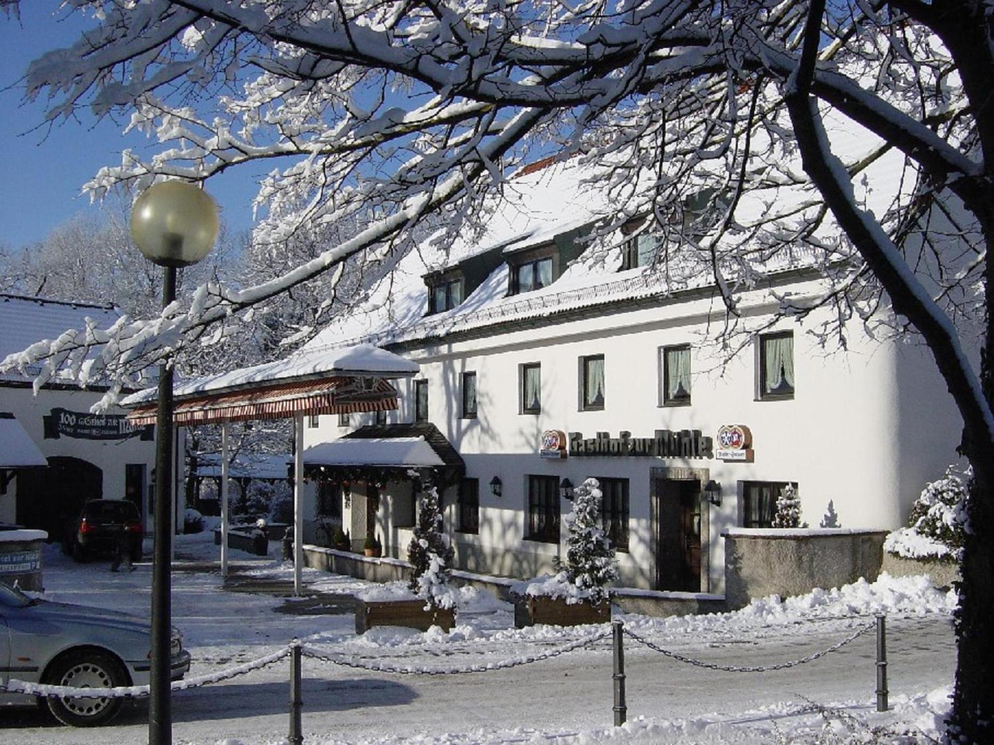 Hotel Zur Muehle Исманинг Экстерьер фото